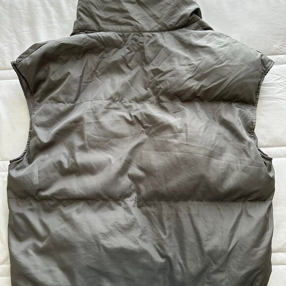 Oversized grey puffer vest - Picture 3 of 3
